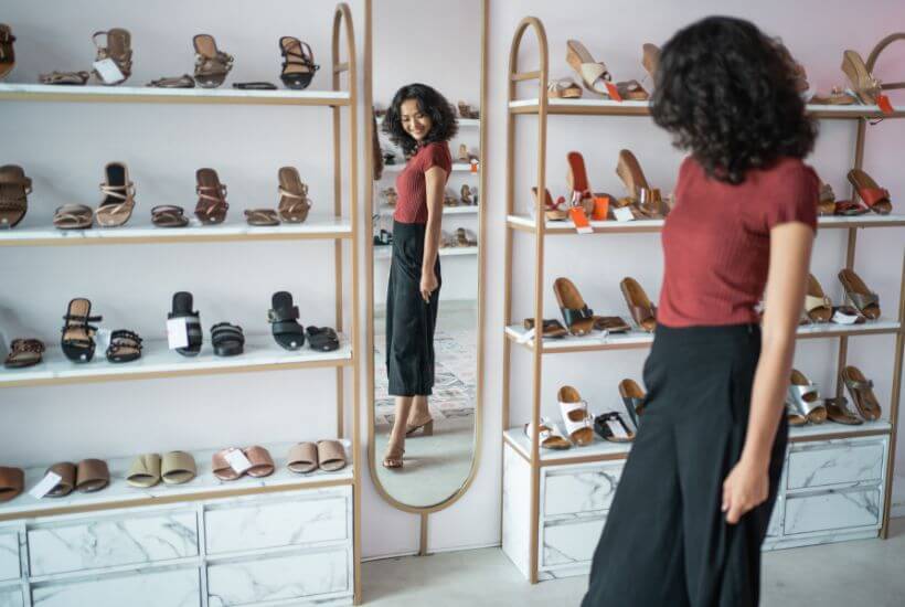 Footwear shop with customer — ideal for footwear billing software